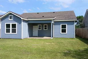 1706 E 10th Ave, Corsicana, TX 75110 - Photo 2