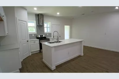1706 E 10th Avenue, Corsicana, TX 75110 - Photo 10