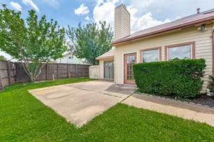 3828 Clover Hill Ln, Carrollton, TX 75007 - Photo 24