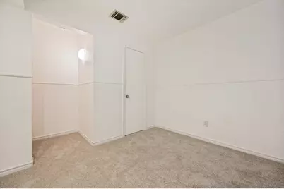 3828 Clover Hill Lane, Carrollton, TX 75007 - Photo 20
