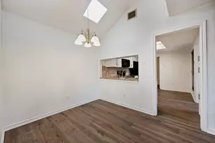 3828 Clover Hill Ln, Carrollton, TX 75007 - Photo 10