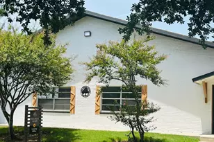 2957 Park Square Dr, Irving, TX 75060 - Photo 2