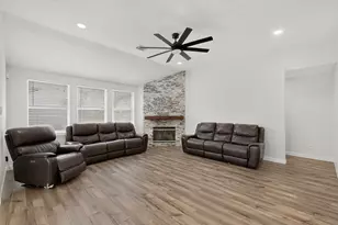 1011 Castroville Dr, Forney, TX 75126 - Photo 4