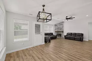 1011 Castroville Dr, Forney, TX 75126 - Photo 8