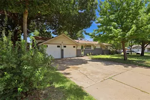 800 Belaire Dr, Burleson, TX 76028 - Photo 4