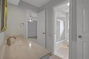 9738 Windham Dr, Dallas, TX 75243 - Photo 10