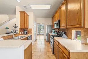 8102 Yucatan Ct, Arlington, TX 76002 - Photo 6