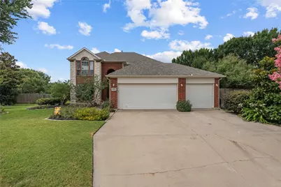 8102 Yucatan Court, Arlington, TX 76002 - Photo 2