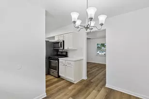 13530 Glenside Dr, Farmers Branch, TX 75234 - Photo 12