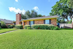 2006 E Collins Blvd, Richardson, TX 75081 - Photo 2