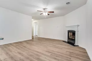 806 Brittany Dr, Anna, TX 75409 - Photo 4