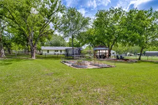 274 Yowell Hill Rd, Whitewright, TX 75491 - Photo 24