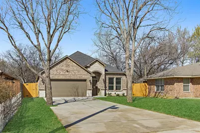 2117 Avenue B, Grand Prairie, TX 75051 - Photo 2