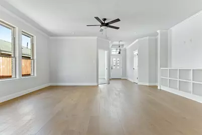 2117 Avenue B, Grand Prairie, TX 75051 - Photo 4