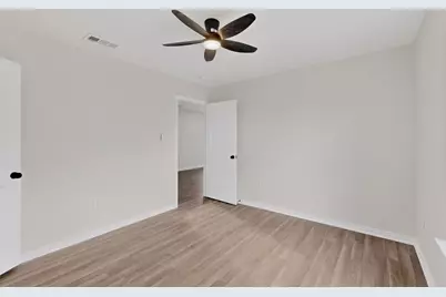 1541 Caldwell Street, Dallas, TX 75223 - Photo 32