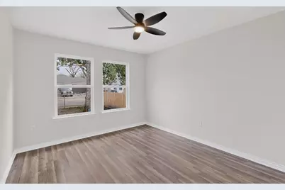 1541 Caldwell Street, Dallas, TX 75223 - Photo 24