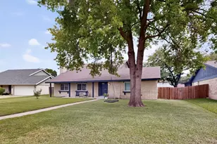 13 Grant Cir, Richardson, TX 75081 - Photo 2