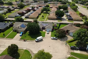 3030 Meadow Creek Ct, Grand Prairie, TX 75052 - Photo 24