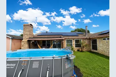 3030 Meadow Creek Court, Grand Prairie, TX 75052 - Photo 6