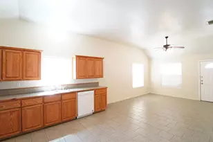 327 S Blue Jay Ct, Weatherford, TX 76088 - Photo 6