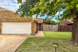 539 Bluebird Ln, Red Oak, TX 75154 - Photo 2