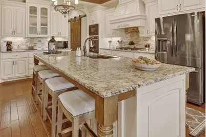 1221 Prestwick Court, Granbury, TX 76048 - Photo 16