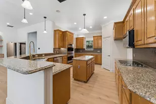 3884 County Rd 401, Alvarado, TX 76009 - Photo 6
