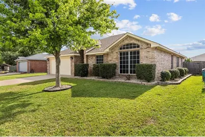 128 Jennings Drive, Waxahachie, TX 75165 - Photo 2