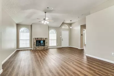 2105 Emerald Oaks, Mesquite, TX 75181 - Photo 2
