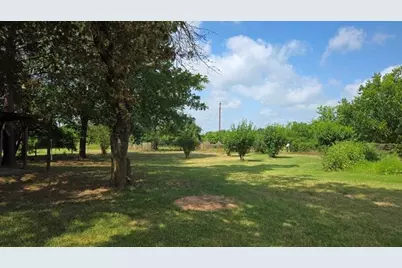 9770 County Road 2514, Eustace, TX 75124 - Photo 12
