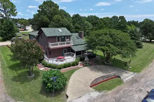 424 Lagoon Dr, Gun Barrel City, TX 75156 - Photo 1