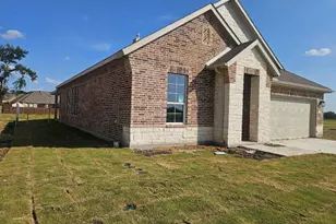 901 Silverleaf Dr, Ennis, TX 75119 - Photo 14