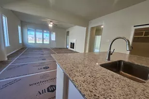 901 Silverleaf Dr, Ennis, TX 75119 - Photo 6