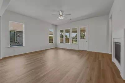 901 Silverleaf Drive, Ennis, TX 75119 - Photo 8