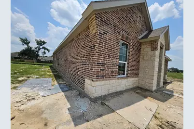 901 Silverleaf Drive, Ennis, TX 75119 - Photo 4