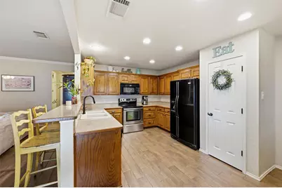 721 Morgan Drive, Burleson, TX 76028 - Photo 14