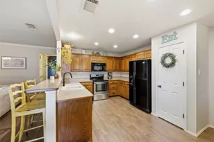 721 Morgan Dr, Burleson, TX 76028 - Photo 14