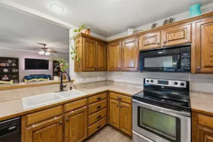 721 Morgan Dr, Burleson, TX 76028 - Photo 12