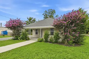 111 Britton St, Tom Bean, TX 75489 - Photo 2