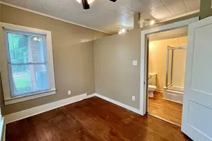 1002 Gregg St, Denton, TX 76201 - Photo 10