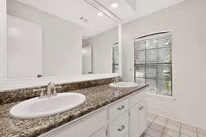 3900 N Shadycreek Drive, Arlington, TX 76013 - Photo 20