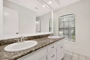 3900 N Shadycreek Dr, Arlington, TX 76013 - Photo 20
