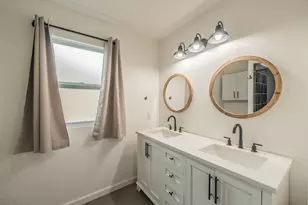 5612 Macgregor Dr, Haltom City, TX 76148 - Photo 16