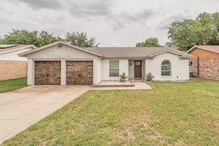 5612 Macgregor Dr, Haltom City, TX 76148 - Photo 2
