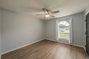 5612 Macgregor Dr, Haltom City, TX 76148 - Photo 18