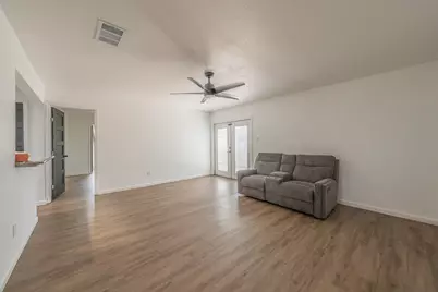 5612 Macgregor Drive, Haltom City, TX 76148 - Photo 4