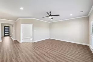 1045 Nighthawk Trl, Alvarado, TX 76009 - Photo 4