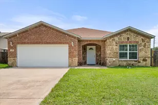 2919 Allen Ct, Arlington, TX 76014 - Photo 2