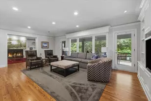 2209 Canterbury Dr, Westover Hills, TX 76107 - Photo 10