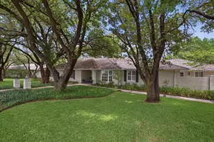 2209 Canterbury Dr, Westover Hills, TX 76107 - Photo 1